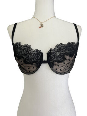 Women's Very Sexy Victoria Secret Size 36D Black Lace Lingrie Bra Adjustable